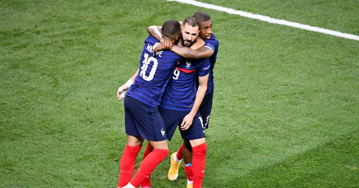 Kylian Mbappé, Karim Benzema et Presnel Kimpembé lors du ...