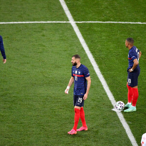 Antoine Griezmann, Karim Benzema et Kylian Mbappé lors du 8e de finale de l'Euro 2020 opposant la France à la Suisse, au stade Arena Nationala. Bucarest, le 28 juin 2021. © Anthony Bibard / FEP/Panoramic / Bestimage