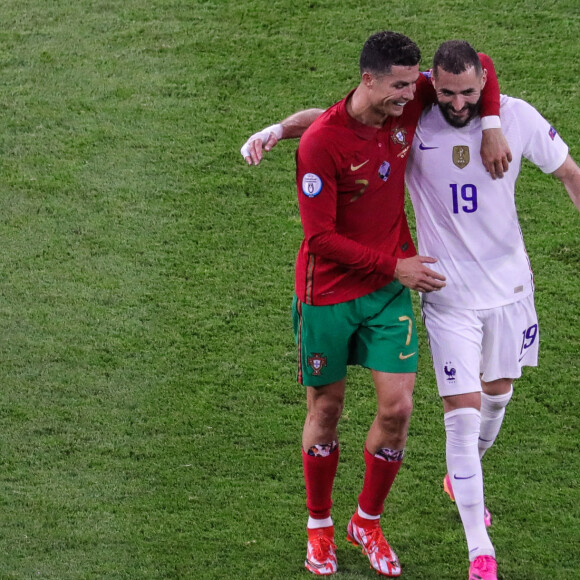 Cristiano Ronaldo et Karim Benzema lors du match Portugal - France à l'Euro 2020 au stade Ferenc-Puskas. Budapest, le 23 juin 2021. © Gabor Sas-Sport Press Photo / Zuma Press / Bestimage