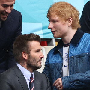 David Beckham, Ed Sheeran et Romeo Beckham assistent au 8e de finale de l'Euro 2020 opposant l'Angleterre à l'Allemagne au stade Wembley, à Londres.