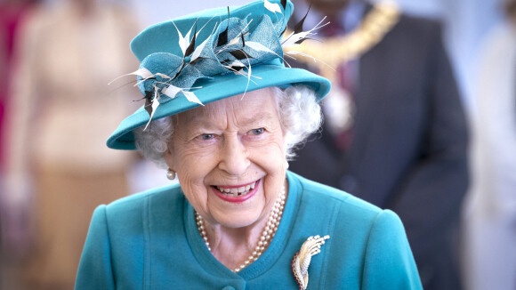 Elizabeth II pimpante, bien loin de l'inauguration de la statue de Lady Diana