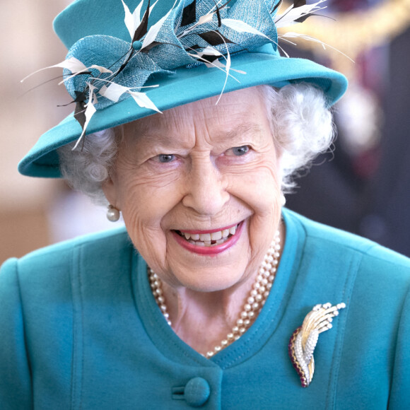 La reine Elisabeth II d'Angleterre visite l'Institut sur le changement climatique à Edimbourg