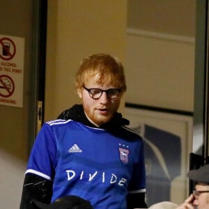 Ed Sheeran assiste au match de championnat d'Angleterre de football en D3, opposant Ipswich à AFC Wimbledon, à Ipswich, Royaume Uni, le 20 août 2019.