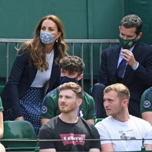 Catherine Kate Middleton, duchesse de Cambridge, assiste à la 5ème journée du tournoi de Wimbledon le 2 juillet 2021.