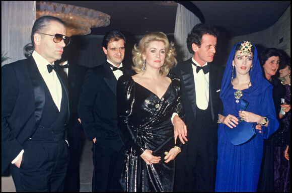 Archives - Catherine Deneuve et Pierre Lescure à Paris en 1985.