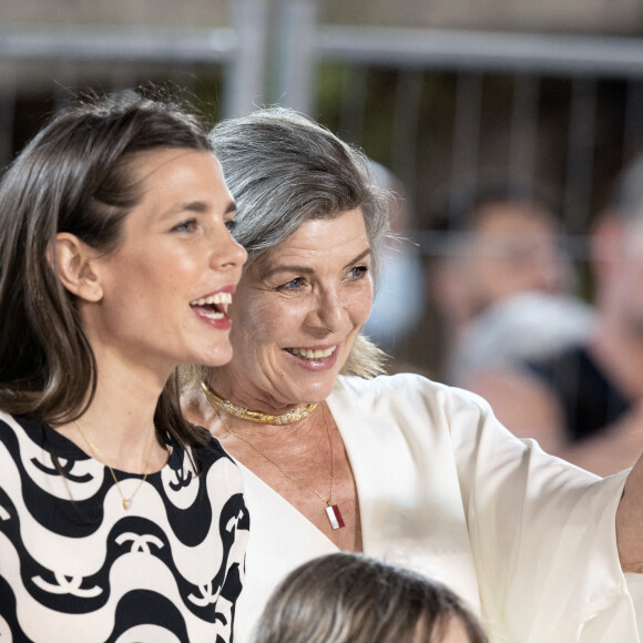 Charlotte Casiraghi, son fils Raphaël et sa mère la princesse Caroline de Monaco au 15e Jumping International de Monte-Carlo, le 3 juillet 2021.