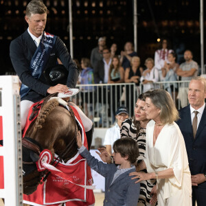 Charlotte Casiraghi, son fils Raphaël et sa mère la princesse Caroline de Monaco au 15e Jumping International de Monte-Carlo, le 3 juillet 2021.