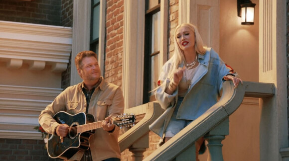 Blake Shelton, Gwen Stefani, Kelly Clarkson et John Legend, jurés de "The Voice" USA, chantent "One Love" de B. Marley dans un clip précédant le début de la nouvelle saison de l'émission, prévue le 19 octobre 2020 sur NBC. Los Angeles. Le 1er octobre 2020.