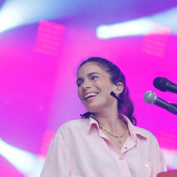 Yael Naim lors de l'Edition Spéciale pour les soignants du festival Solidays 2021 à l'hippodrome ParisLongchamp, le 4 juillet 2021. © Christophe Clovis/Bestimage