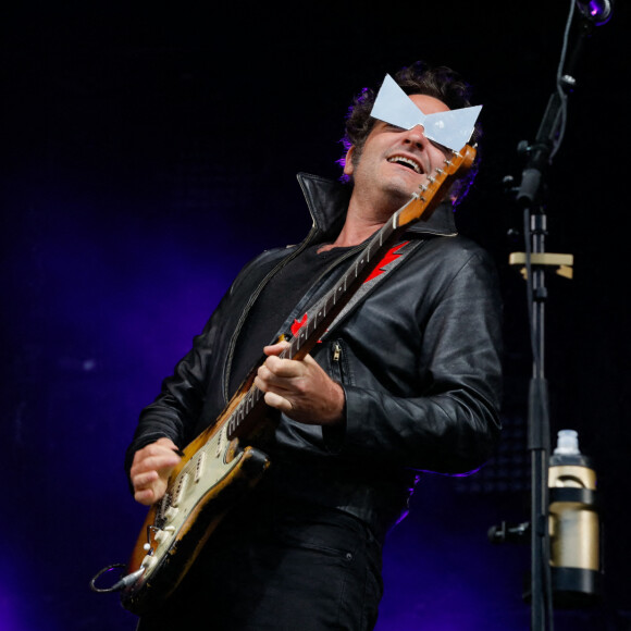 Le chanteur M (Matthieu Chedid) lors de l'Edition Spéciale pour les soignants du festival Solidays 2021 à l'hippodrome ParisLongchamp, le 4 juillet 2021. © Christophe Clovis/Bestimage