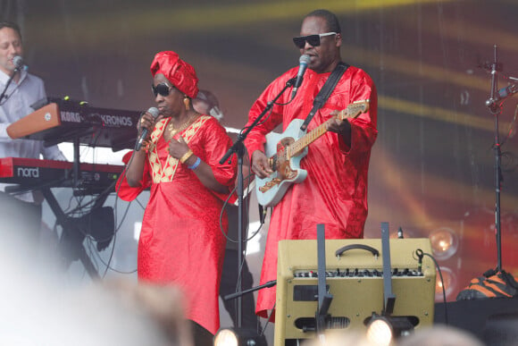 Amadou et Mariam lors de l'édition spéciale pour les soignants du festival Solidays 2021 à l'hippodrome ParisLongchamp, le 4 juillet 2021. © Christophe Clovis/Bestimage