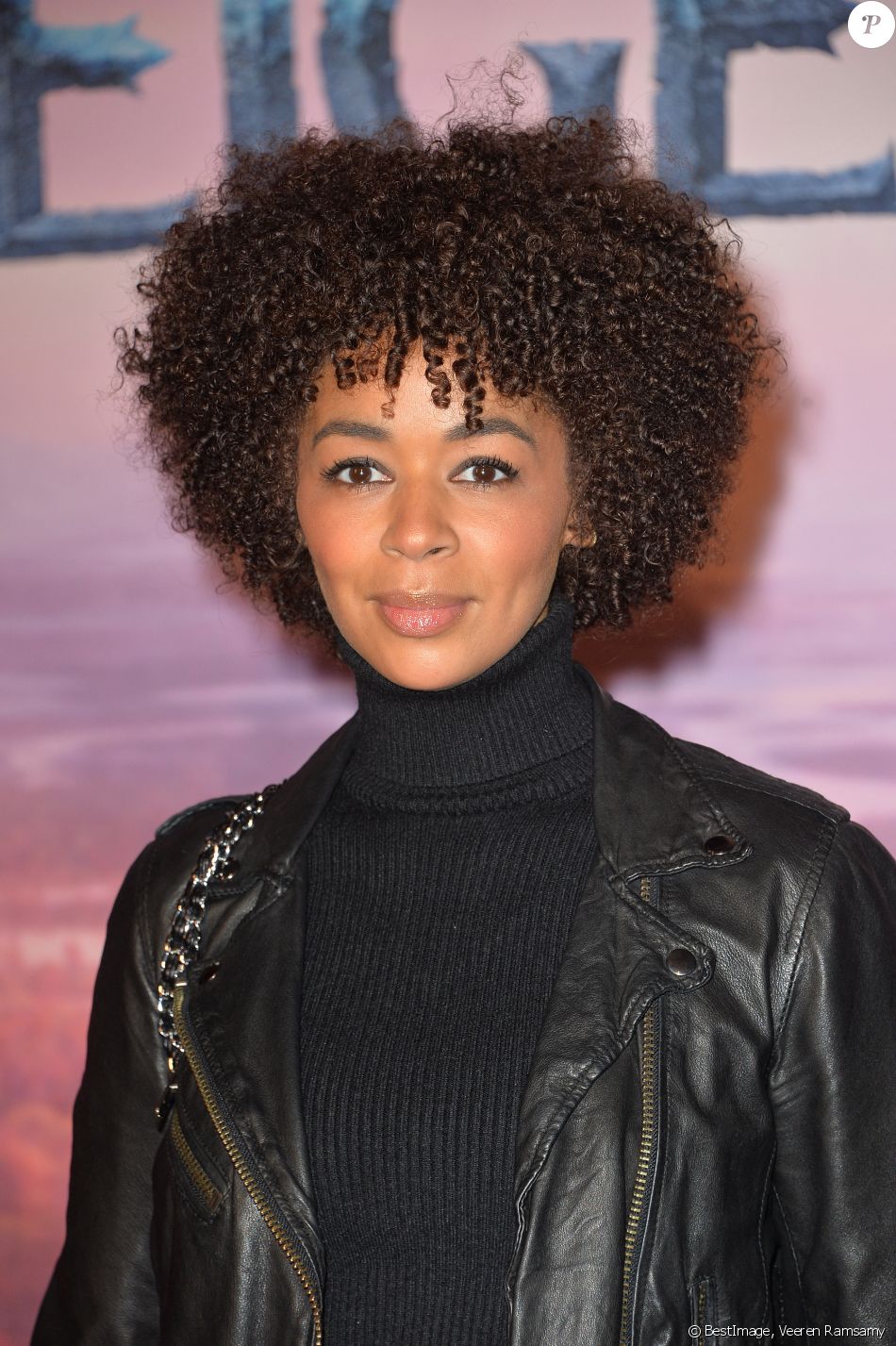 Aurélie Konaté - Projection exceptionelle de "La Reine des Neiges 2 " au Grand Rex à Paris le 13 novembre 2019. © Veeren Ramsamy/Bestimage