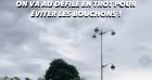 Léna Mahfouf plus connue sous le nom de Léna Situations va au défilé Dior en trottinette. Juillet 2021