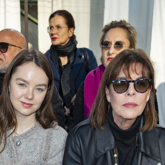 La princesse Alexandra de Hanovre et sa mère la princesse Caroline de Hanovre - FrontRow - défilé de mode Haute-Couture printemps-été 2020 "Chanel" à Paris. Le 21 janvier 2020 © Olivier Borde / Bestimage