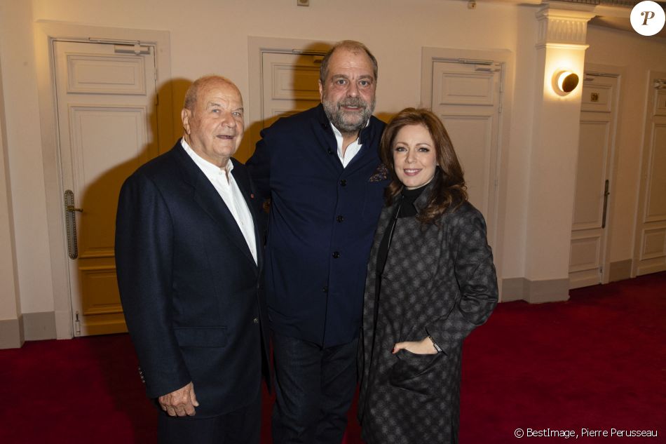 Exclusif - Marc Ladreit de Lacharrière, Eric Dupond-Moretti et sa compagne Isabelle Boulay - Eric Dupond-Moretti à la barre au théâtre de la Madeleine à Paris © Pierre Perusseau/Bestimage