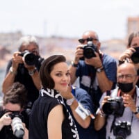 Marion Cotillard au Festival de Cannes : un premier look audacieux, avec Adam Driver