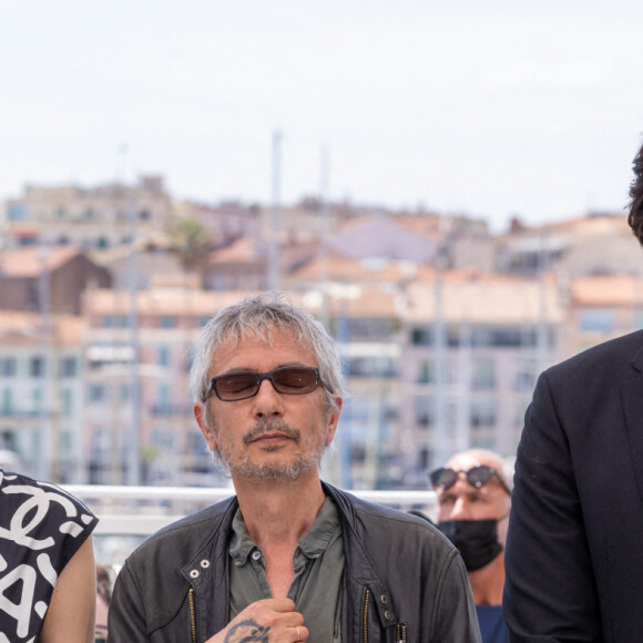 Marion Cotillard, Leos Carax, Adam Driver au photocall du film Annette lors du 74ème festival international du film de Cannes le 6 juillet 2021 © Jacovides / Moreau / Bestimage
