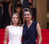 Jodie Foster et sa femme Alexandra Hedison - Montée des marches du film " Annette " lors de la cérémonie d'ouverture du 74ème Festival International du Film de Cannes.
