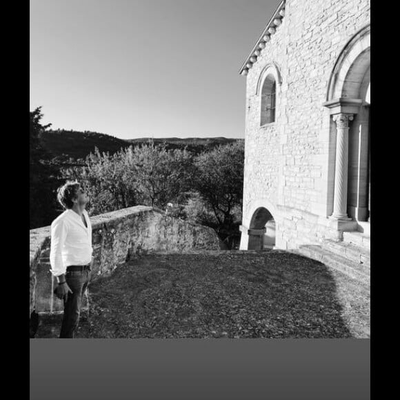 Alice Taglioni en vacances dans le Sud avec son amoureux Laurent Delahousse, partage des photos sur Instagram.
