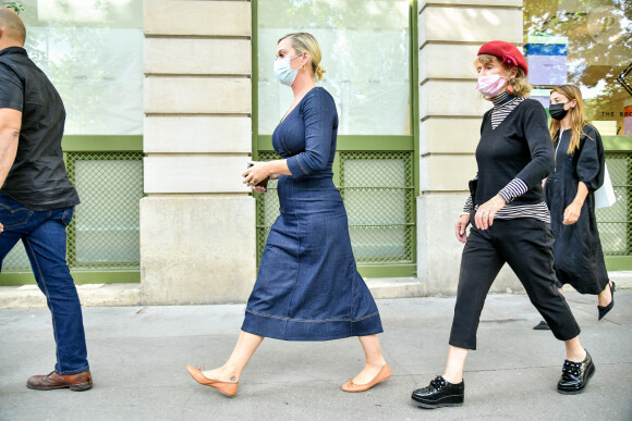 Katy Perry a fait du shopping à la boutique The Broken Arm, dans le 3e arrondissement. Paris, le 7 juillet 2021.