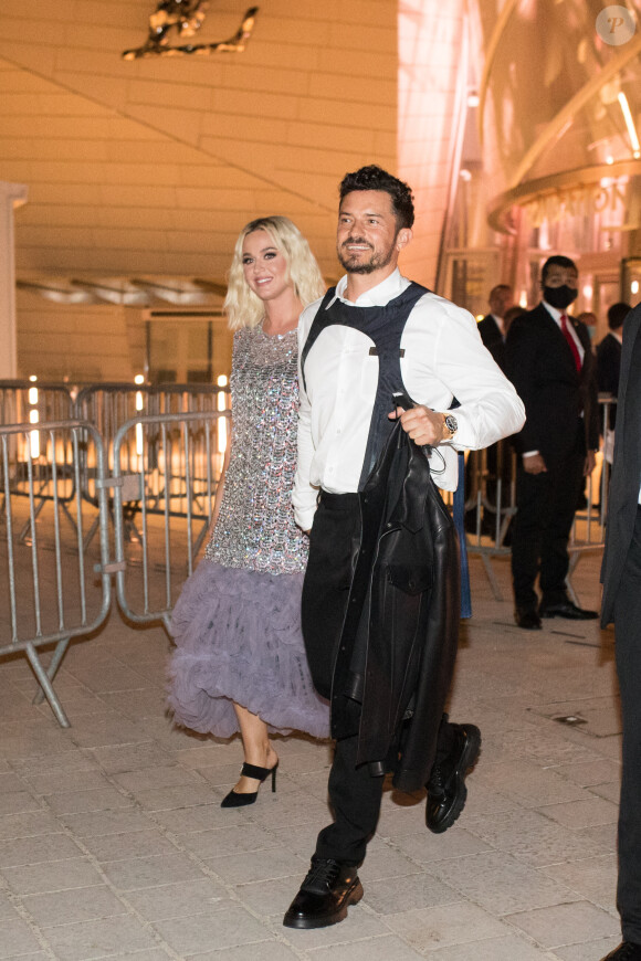 Exclusif - Après la soirée Louis Vuitton, Katy Perry et son fiancé Orlando Bloom poursuivent leur périple à Paris. © Tiziano Da Silva / Panoramic / Bestimage