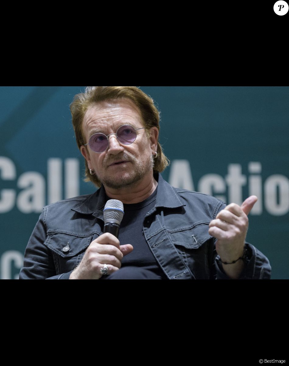 Bono se mobilise en faveur de l'éducation des adolescentes au siège de l'ONU à New York, le 11 février 2020.