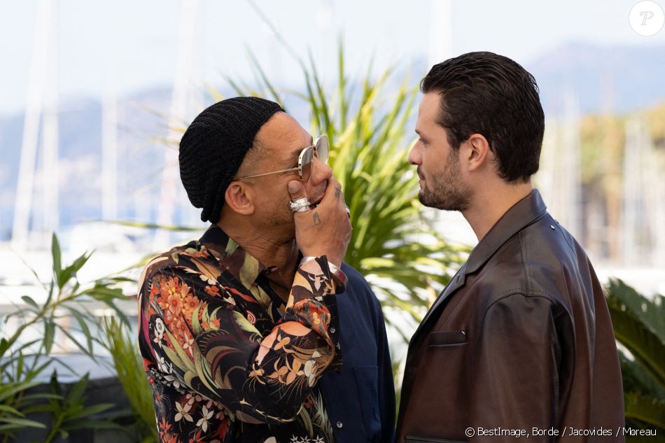 JoeyStarr, Jules Benchetrit (fils de Samuel Benchetrit et Marie Trintignant) au photocall du film Cette musique ne joue pour personne (Cannes première) lors du 74ème festival international du film de Cannes le 10 juillet 2021 © Borde / Jacovides / Moreau / Bestimage
