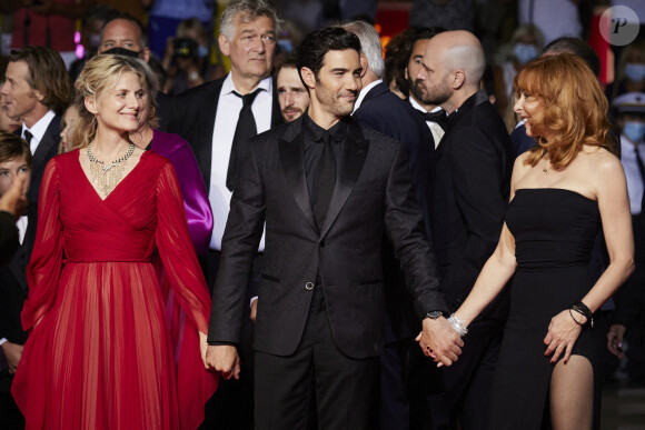 Les membres du jury Mélanie Laurent, Tahar Rahim et Mylène Farmer à la montée des marches du film "Flag Day" lors du 74ème Festival International du Film de Cannes. Le 10 juillet 2021 © Borde-Jacovides-Moreau / Bestimage