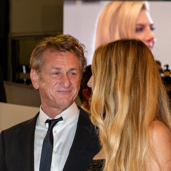 Sean Penn et sa fille Dylan Penn à la montée des marches du film "Flag Day" lors du 74ème Festival International du Film de Cannes. Le 10 juillet 2021 © Borde-Jacovides-Moreau / Bestimage