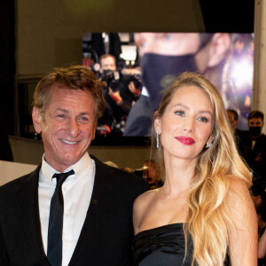 Sean Penn et sa fille Dylan Penn à la montée des marches du film "Flag Day" lors du 74ème Festival International du Film de Cannes. Le 10 juillet 2021 © Borde-Jacovides-Moreau / Bestimage