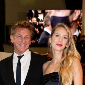 Sean Penn et sa fille Dylan Penn à la montée des marches du film "Flag Day" lors du 74ème Festival International du Film de Cannes. Le 10 juillet 2021 © Borde-Jacovides-Moreau / Bestimage