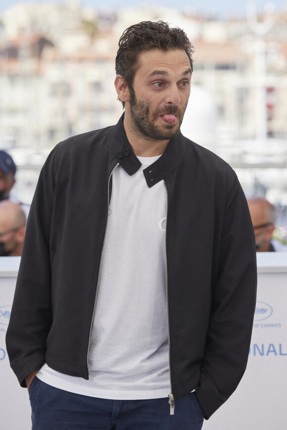 Pio Marmaï au photocall du film La fracture lors du 74ème festival international du film de Cannes le 10 juillet 2021 © Borde / Jacovides / Moreau / Bestimage 