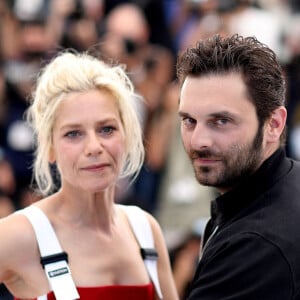 Marina Foïs, Pio Marmaï au photocall du film La fracture lors du 74ème festival international du film de Cannes le 10 juillet 2021 © Borde / Jacovides / Moreau / Bestimage 