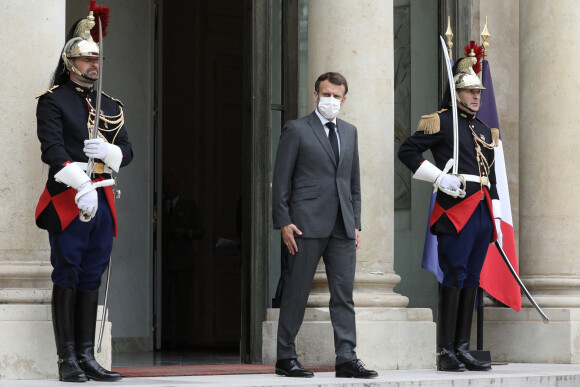 Le président de la République française, Emmanuel Macron reçoit son homologue nigérien pour assister à une visio-conférence sur le G5 Sahel au palais de l'Elysée à Paris, France, le 9 juillet 2021. © Stéphane Lemouton/Bestimage 