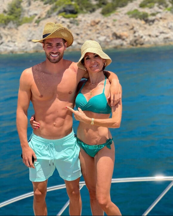 Luca Zidane et sa mère Véronique Zidane (l'épouse de Zinédine Zidane) en vacances à Ibiza. Juillet 2021.