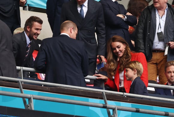 David Beckham, le prince William, son épouse Kate Middleton et leurs fils aîné le prince George lors du match de l'Euro 2020, Angleterre-Allemagne, au stade Wembley, à Londres, le 29 juin 2021.