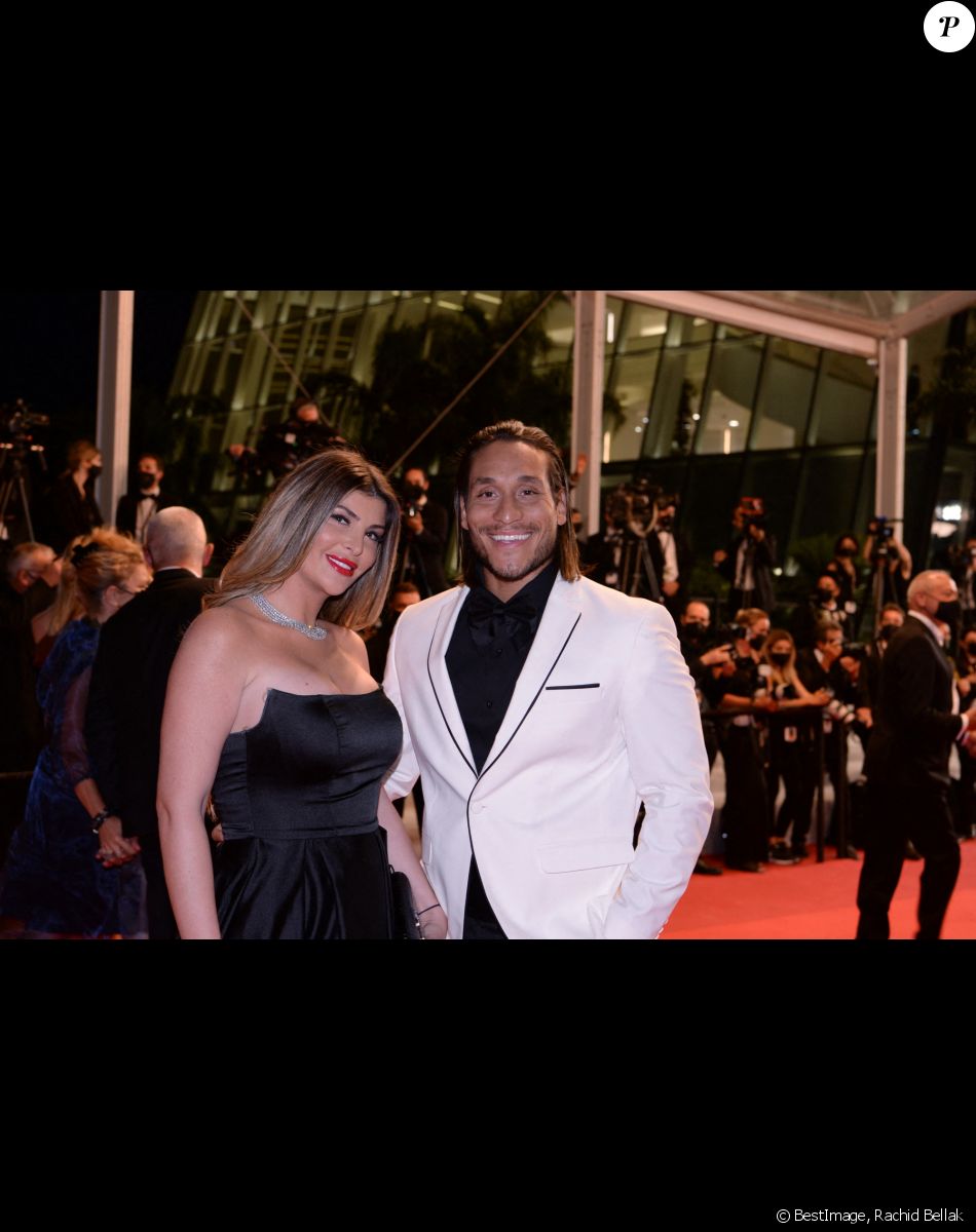 Mélanie Amar, Melanight et son compagnon Romain Ben - Montée des marches du film " Bergman Island" lors du 74ème Festival International du Film de Cannes. © Rachid Bellak / Bestimage