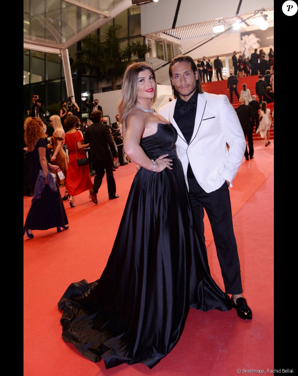 Mélanie Amar, Melanight et son compagnon Romain Ben - Montée des marches du film " Bergman Island" lors du 74ème Festival International du Film de Cannes. Le 11 juillet 2021 © Rachid Bellak / Bestimage