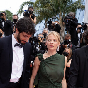 Romain Cogitore, Mélanie Thierry, Eric Caravaca - Montée des marches du film " The French Dispatch" lors du 74ème Festival International du Film de Cannes. © Borde-Jacovides-Moreau / Bestimage