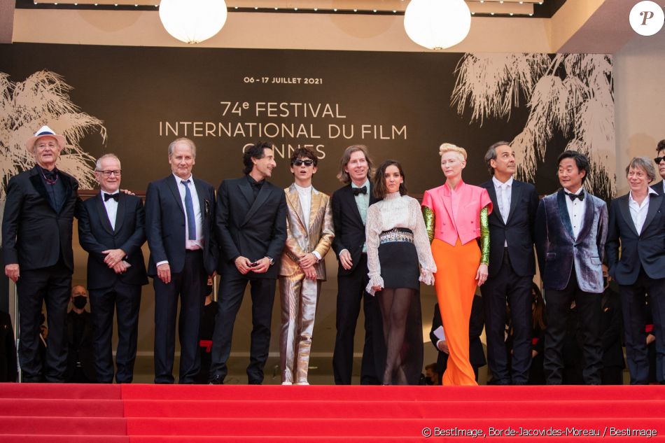 Bill Murray, Hippolyte Girardot, Adrien Brody, Timothée Chalamet, Wes Anderson, Lyna Khoudri, Tilda Swinton, Alexandre Desplat, Stephen Park, Mathieu Amalric - Montée des marches du film " The French Dispatch" lors du 74ème Festival International du Film de Cannes. Le 12 juillet 2021 © Borde-Jacovides-Moreau / Bestimage