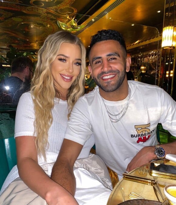 Le footballeur Riyad Mahrez et sa fiancée Taylor Ward, superbe couple sur Instagram.