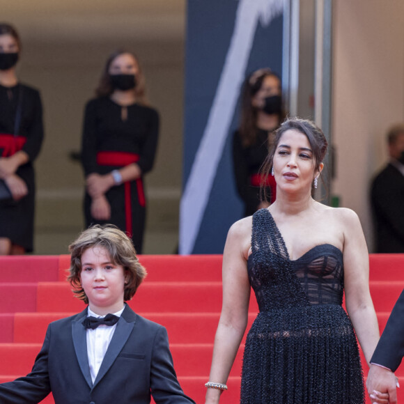 Joachim Lafosse, Gabriel Merz Chammah, Leïla Bekhti, Damien Bonnard - Montée des marches du film " Les intranquilles " lors du 74ème Festival International du Film de Cannes. Le 16 juillet 2021 © Borde-Jacovides-Moreau / Bestimage