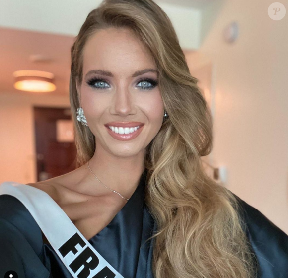 Amandine Petit, candidate à l'élection Miss Univers 2021, sur Instagram.