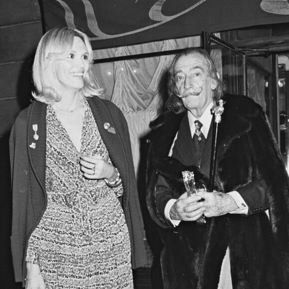 Salvador Dali et Amanda Lear dans les années 1960 à Paris.