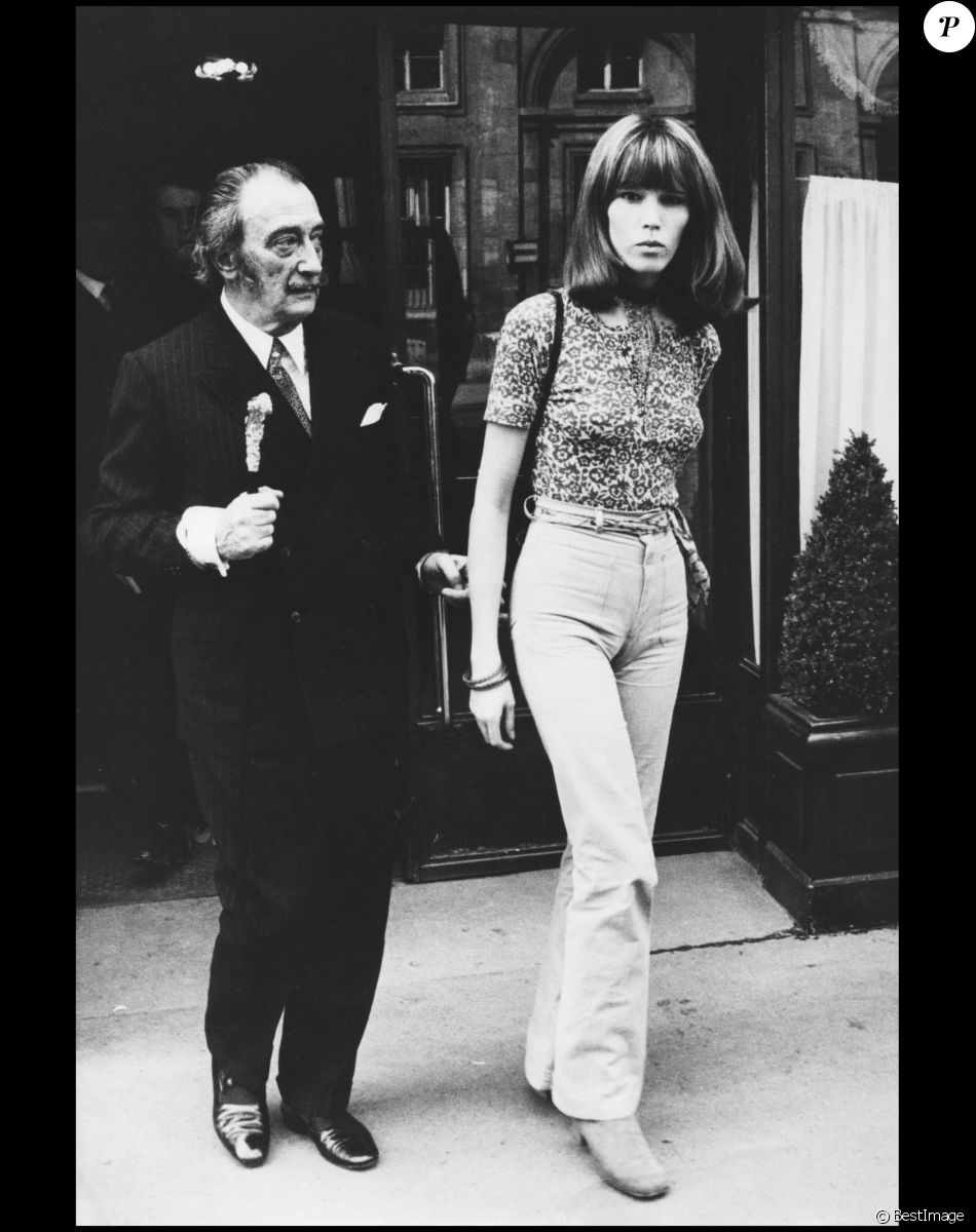 Salvador Dali et Amanda Lear dans les années 1960 à Paris.