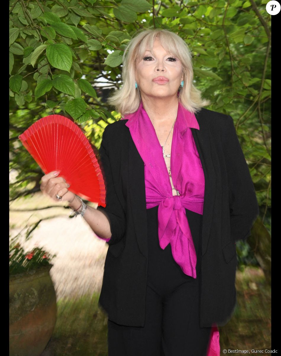 Amanda Lear - Photocall du film "Miss" - Festival du film Francophone d'Angoulême 2020 le 30 Août 2020. © Guirec Coadic / Bestimage