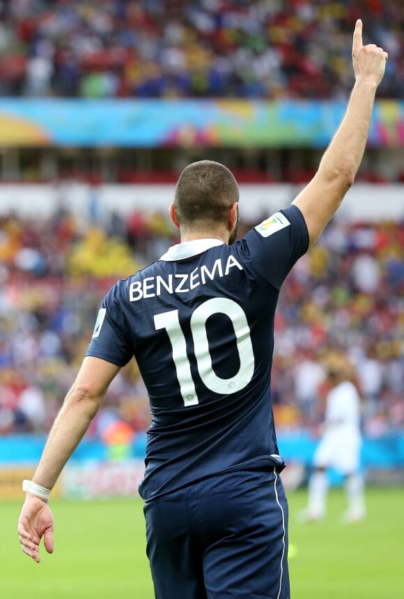 Karim Benzema - Victoire de l'équipe de France contre le Honduras 3 à 0 lors de la coupe du monde de football à Porto Alegre au Brésil le 15 juin 2014. 