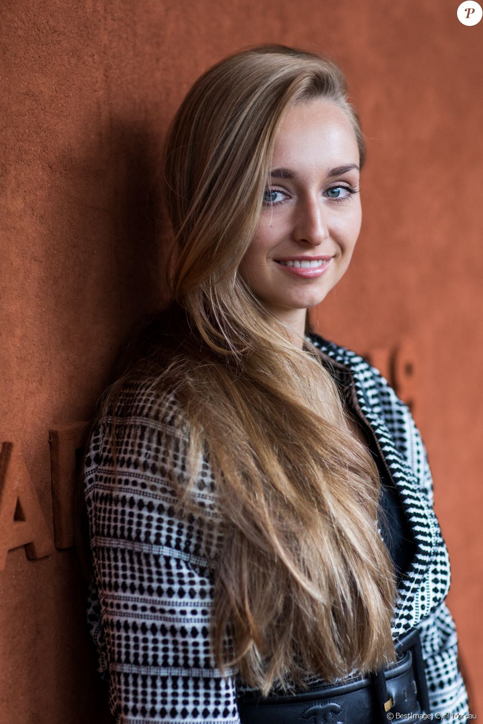 Emma Smet - People au village des Internationaux de Tennis de Roland Garros à Paris, le 6 juin 2018. © Cyril Moreau/Bestimage
