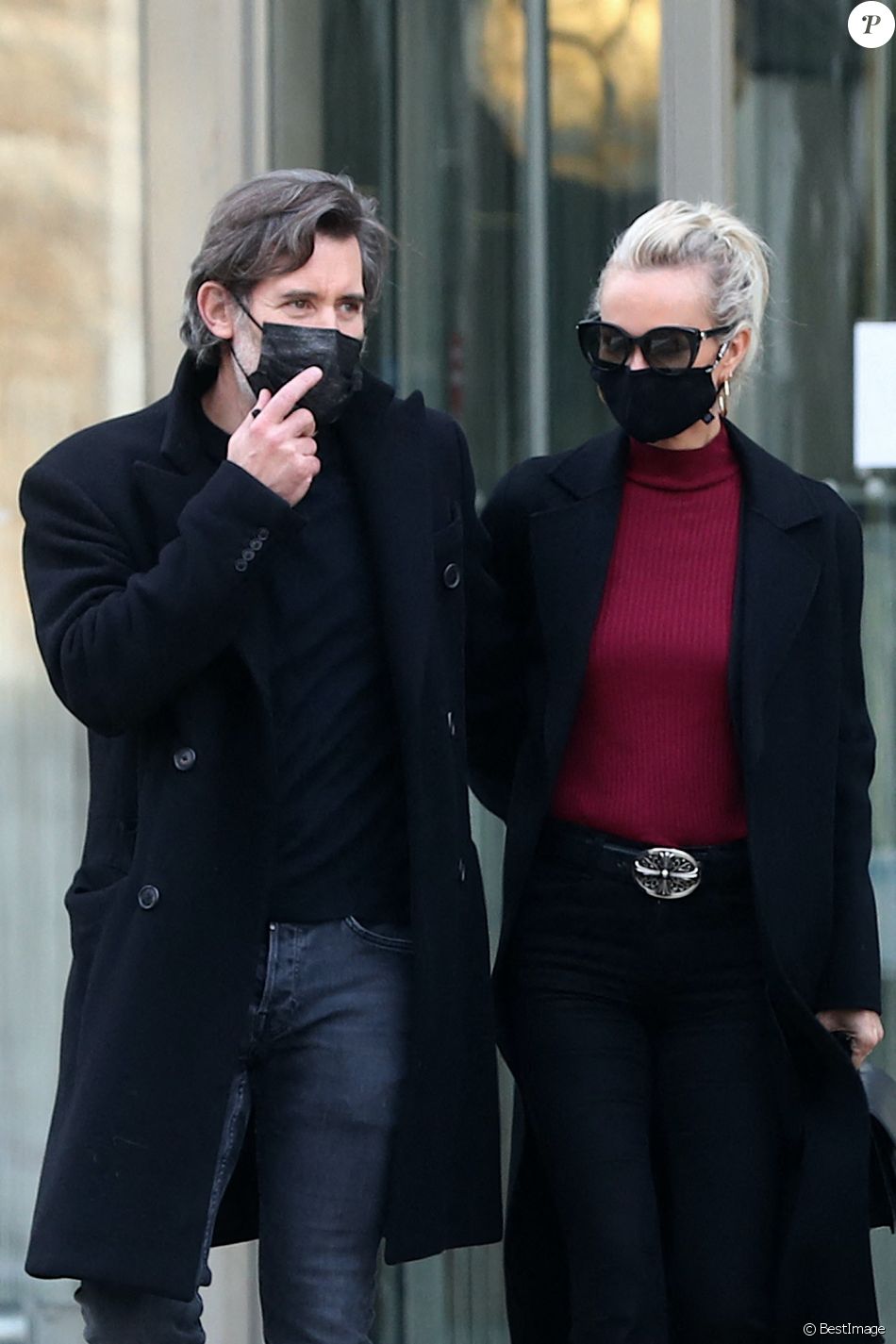 Exclusif - Laeticia Hallyday et son compagnon Jalil Lespert à Paris le 27 novembre 2020.