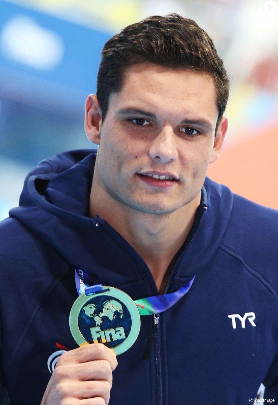 Florent Manaudou remporte la médaille d'or pour le 50 mètres papillon lors des Championnats du monde de natation à Kazan en Russie, le 3 août 2015.